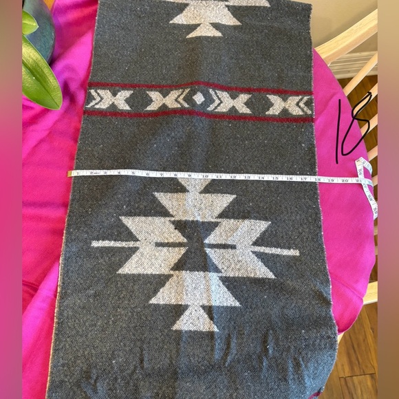 Wool blend reversible scarf by LOOK - Picture 3 of 6